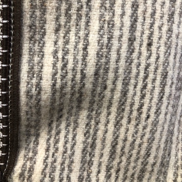 WOMENS PONCHO - Picture 6 of 6